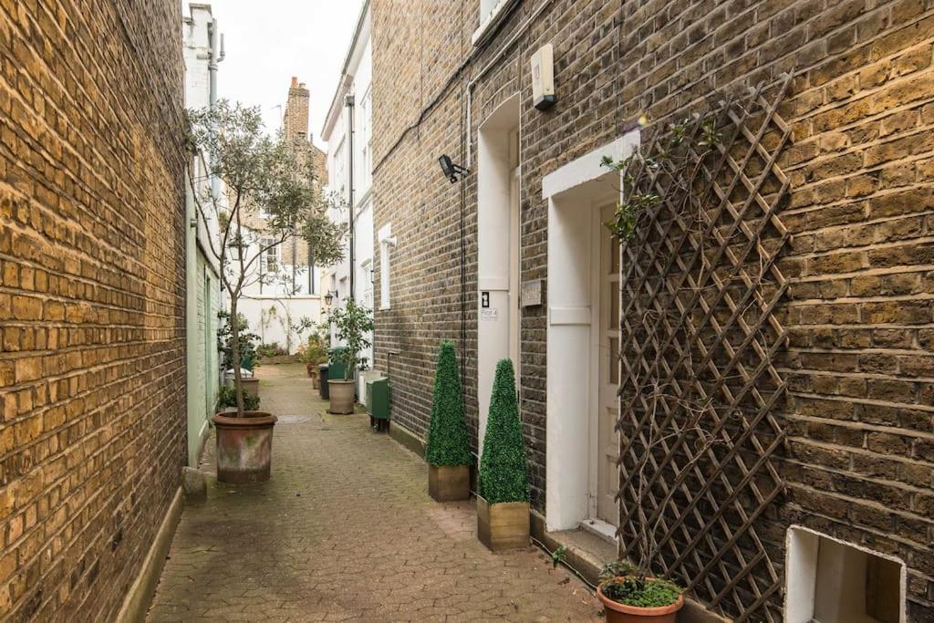 Superb Retreat Central Next Tube Apartment Лондон Екстериор снимка